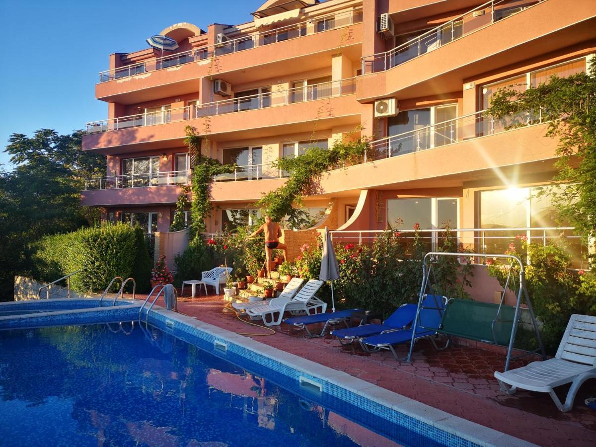 Apartmán Complex Karia III Kavarna Exteriér fotografie