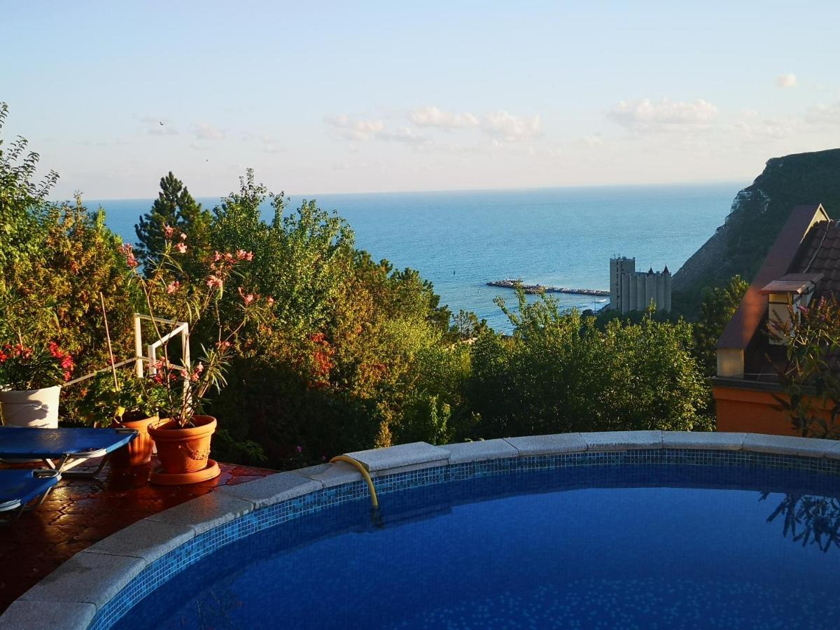 Apartmán Complex Karia III Kavarna Exteriér fotografie