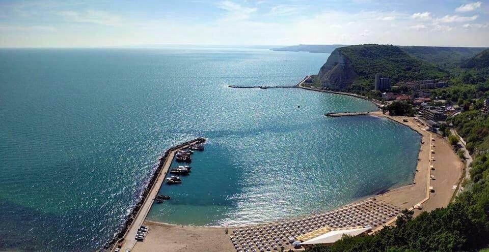Apartmán Complex Karia III Kavarna Exteriér fotografie