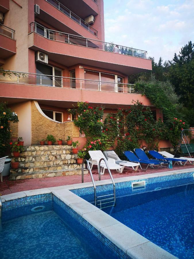 Apartmán Complex Karia III Kavarna Exteriér fotografie