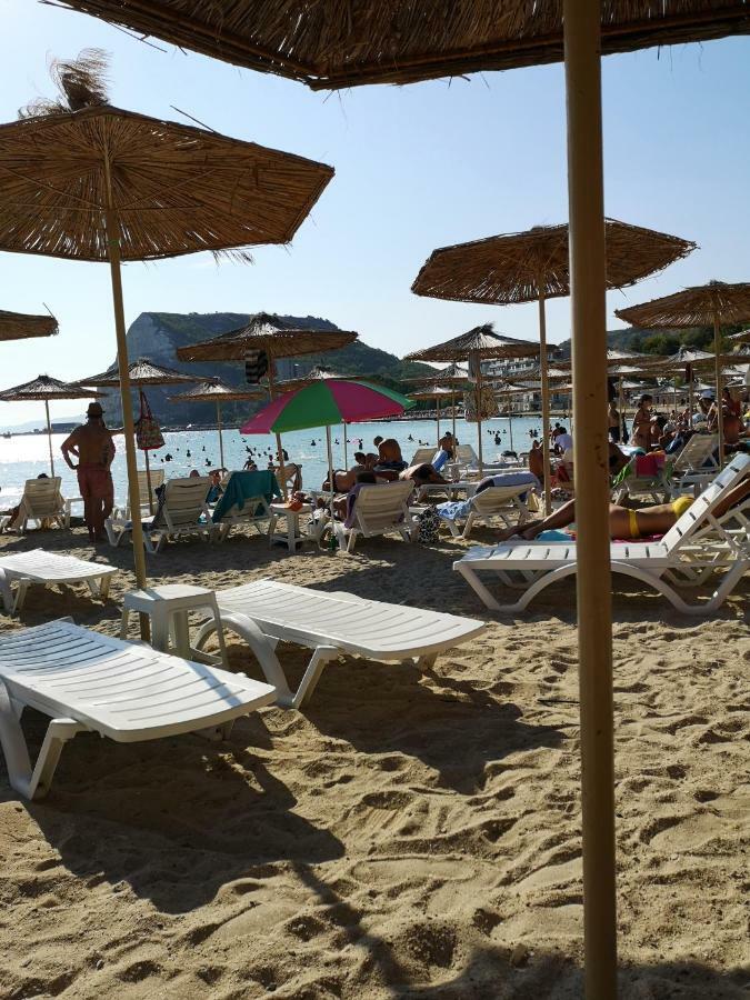 Apartmán Complex Karia III Kavarna Exteriér fotografie